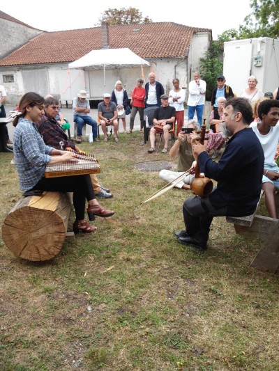 1 Amin au kamanche et Setareh au